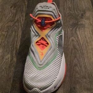Lebron Soldier 14s basketball